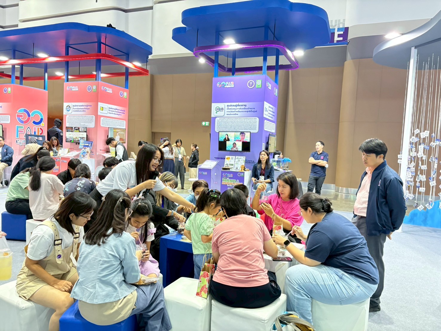 ร่วมจัดแสดงบูธ “Hub of Flowers” ในงาน “อว. แฟร์ : SCI POWER FOR FUTURE THAILAND”